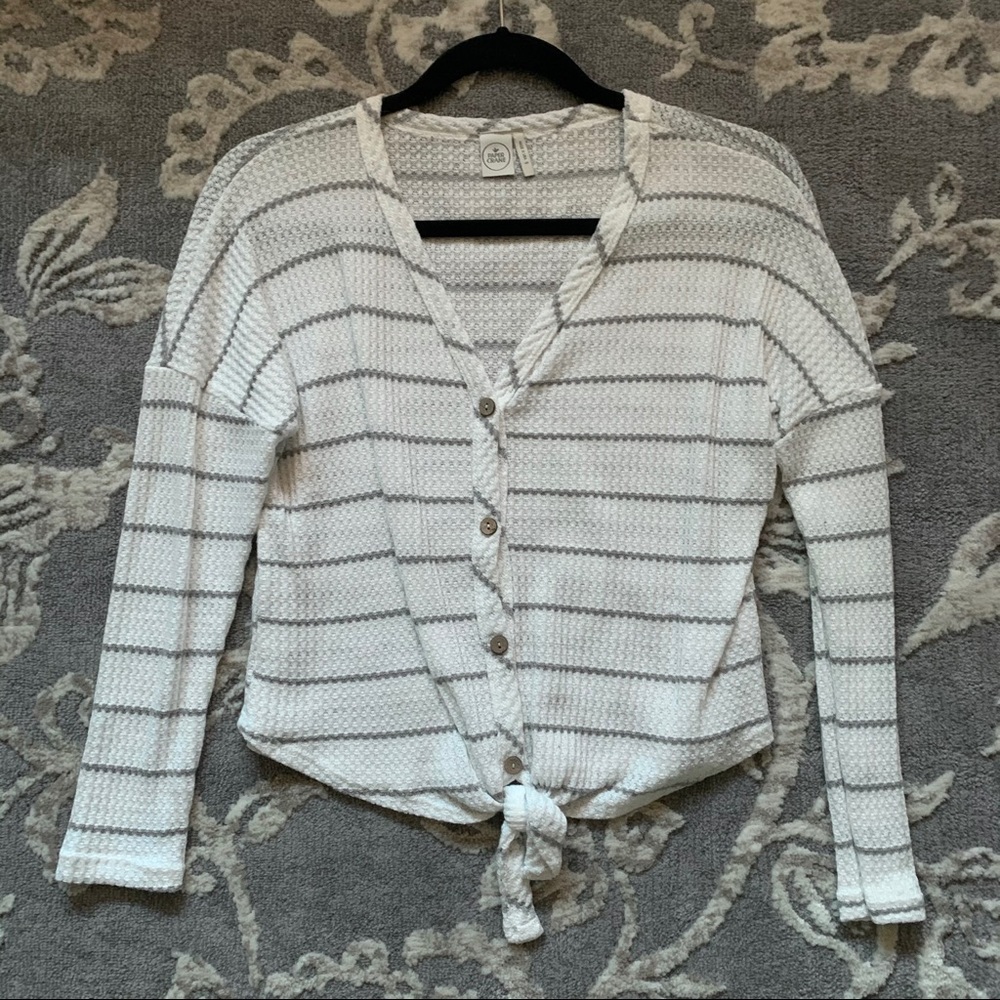 3/$20 🛍️ Striped waffle long sleeve